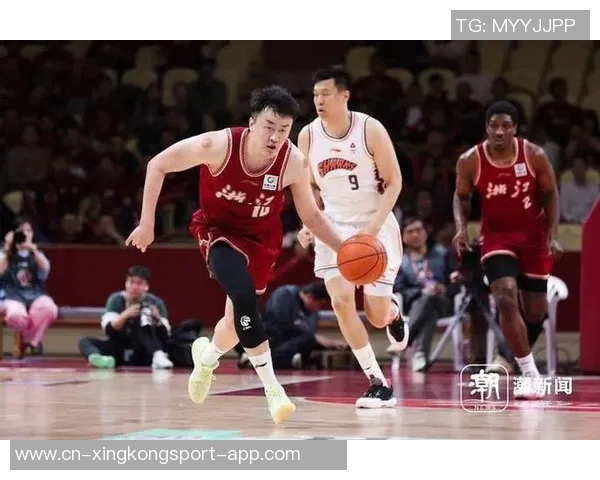 刘泽一表现亮眼尽管罚球不佳依然贡献13分6板4助攻2盖帽助力球队奋战 刘泽一表现亮眼尽管罚球不佳依然贡献13分6板4助攻2盖帽助力球队奋战